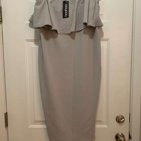Boohoo | Ella Bandeau Dress | NWT - Picture 3 of 7